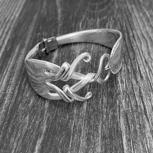 Fork Premium Bracelet - Love's Embrace