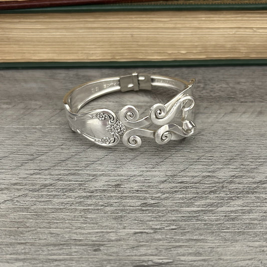 Fork Premium Bracelet - Cascading Spirals
