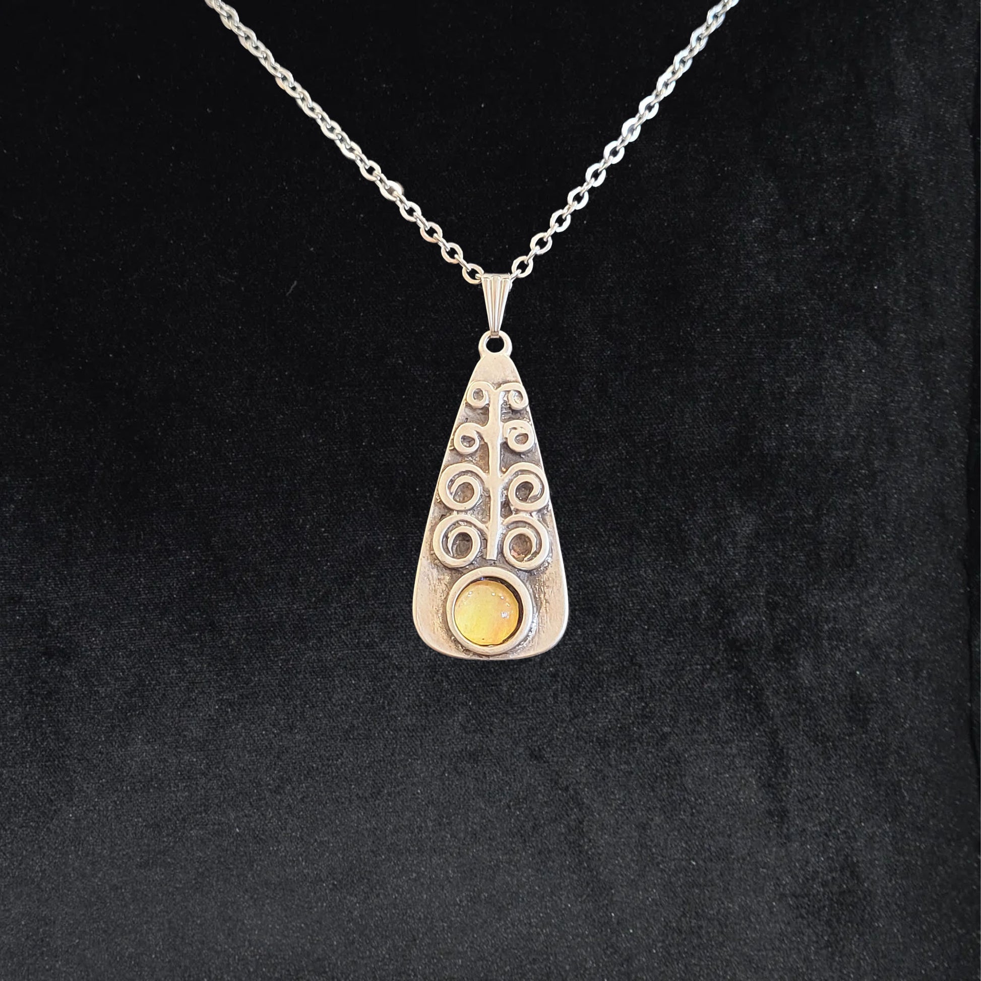 GeoGraphic Gems Pendant GG281