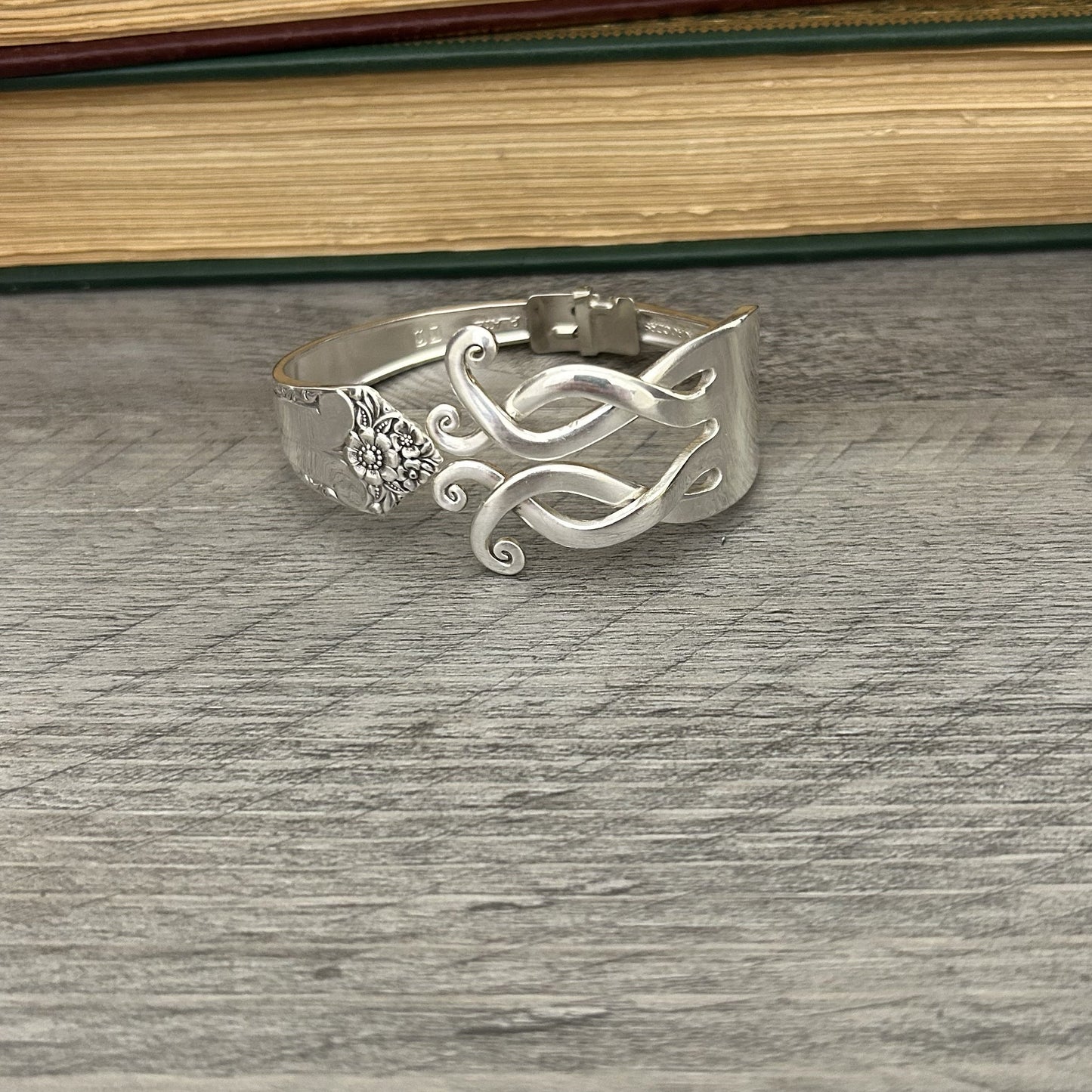 Fork Premium Bracelet - Resonance