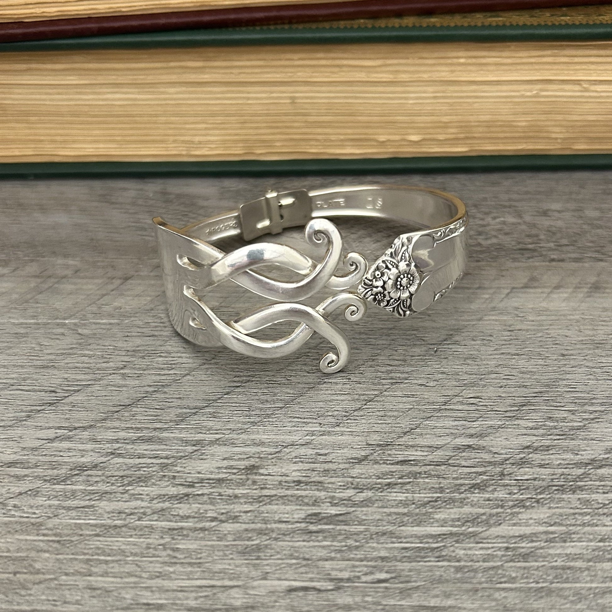 Fork Premium Bracelet - Resonance