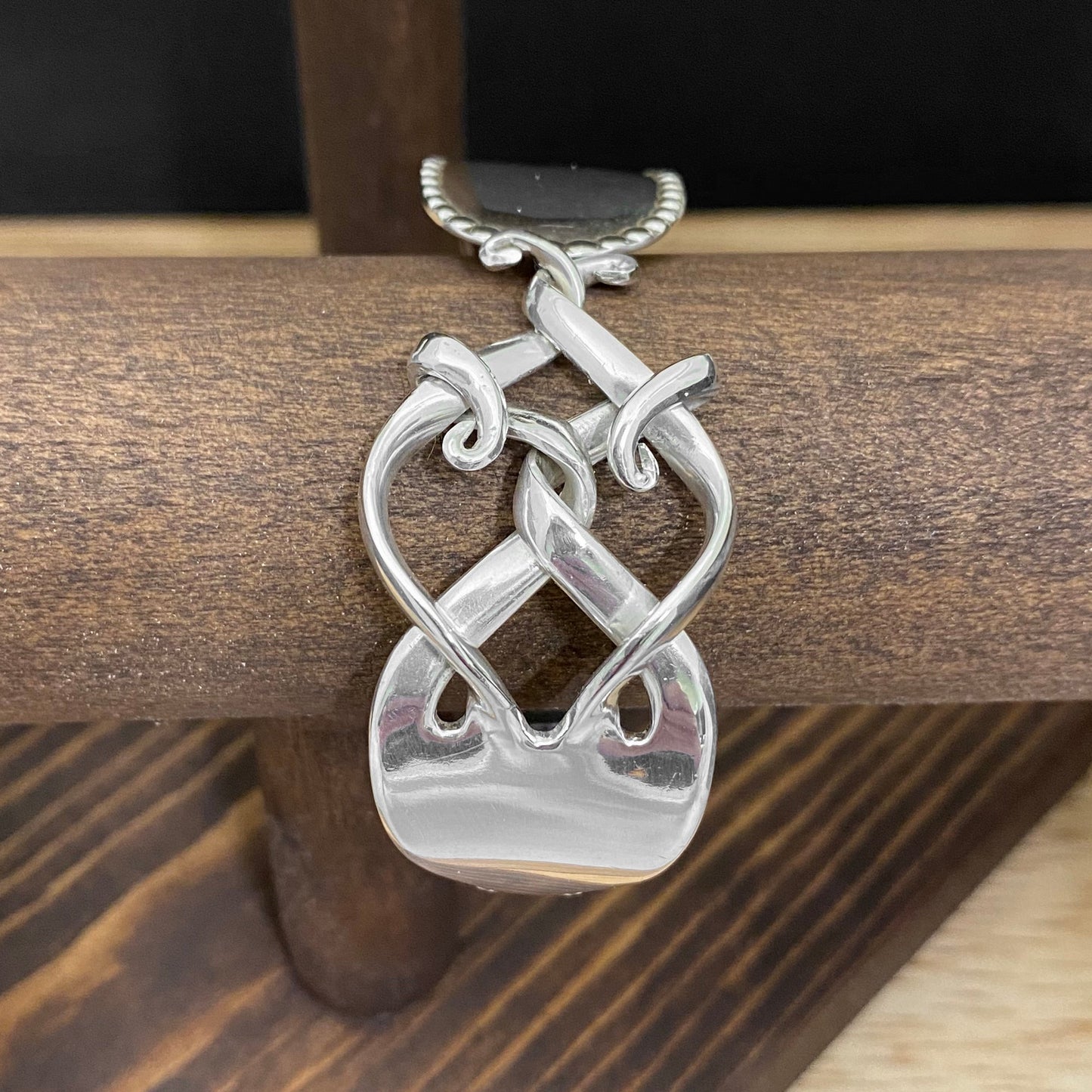 Fork Premium Bracelet - Curiosity