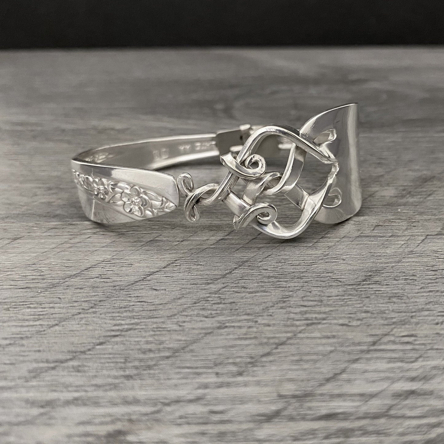 Fork Premium Bracelet - Curiosity
