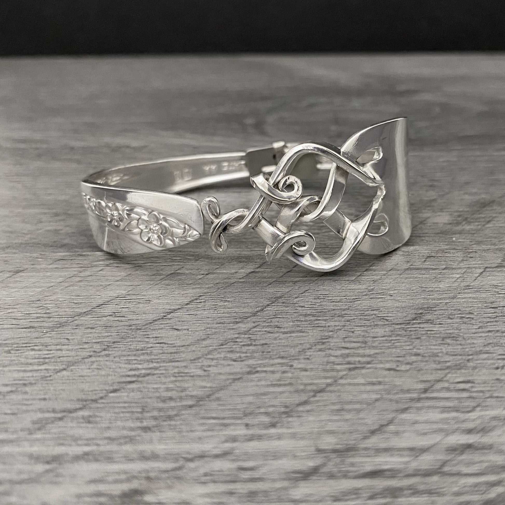 Fork Premium Bracelet - Curiosity
