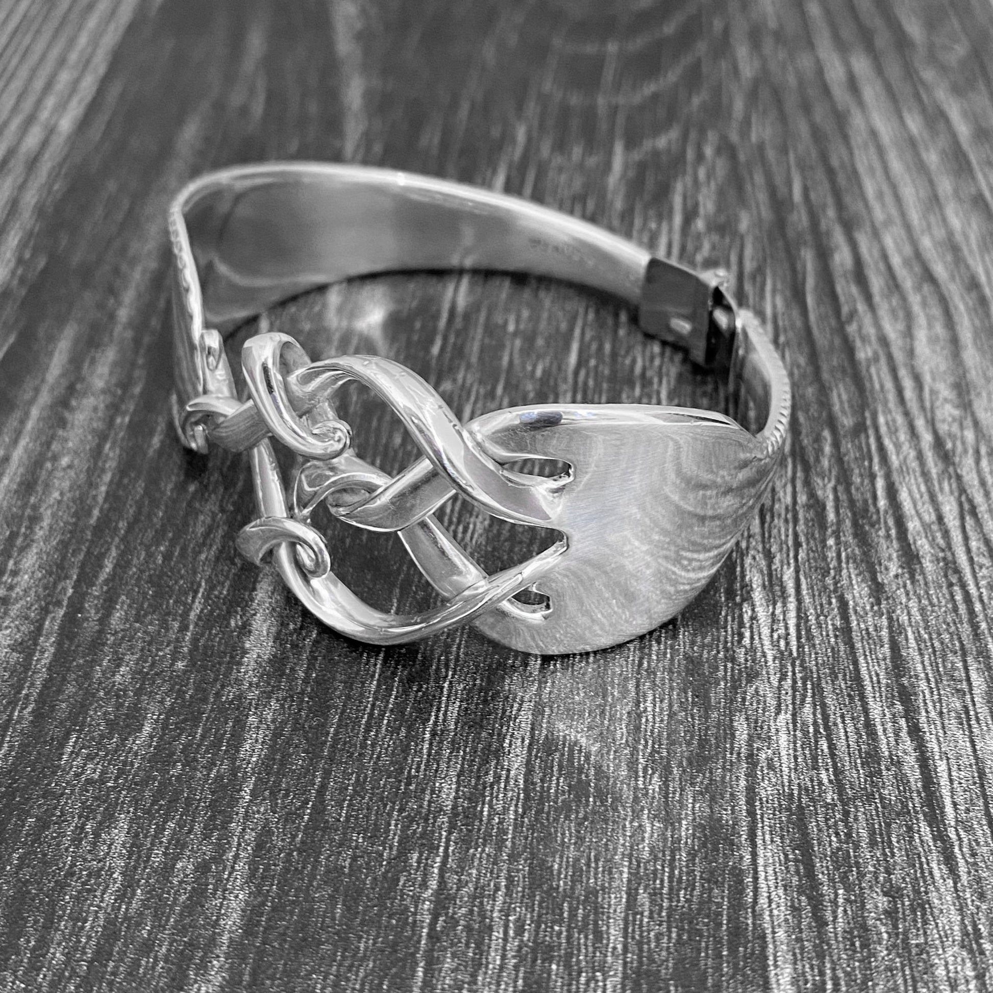 Fork Premium Bracelet - Curiosity