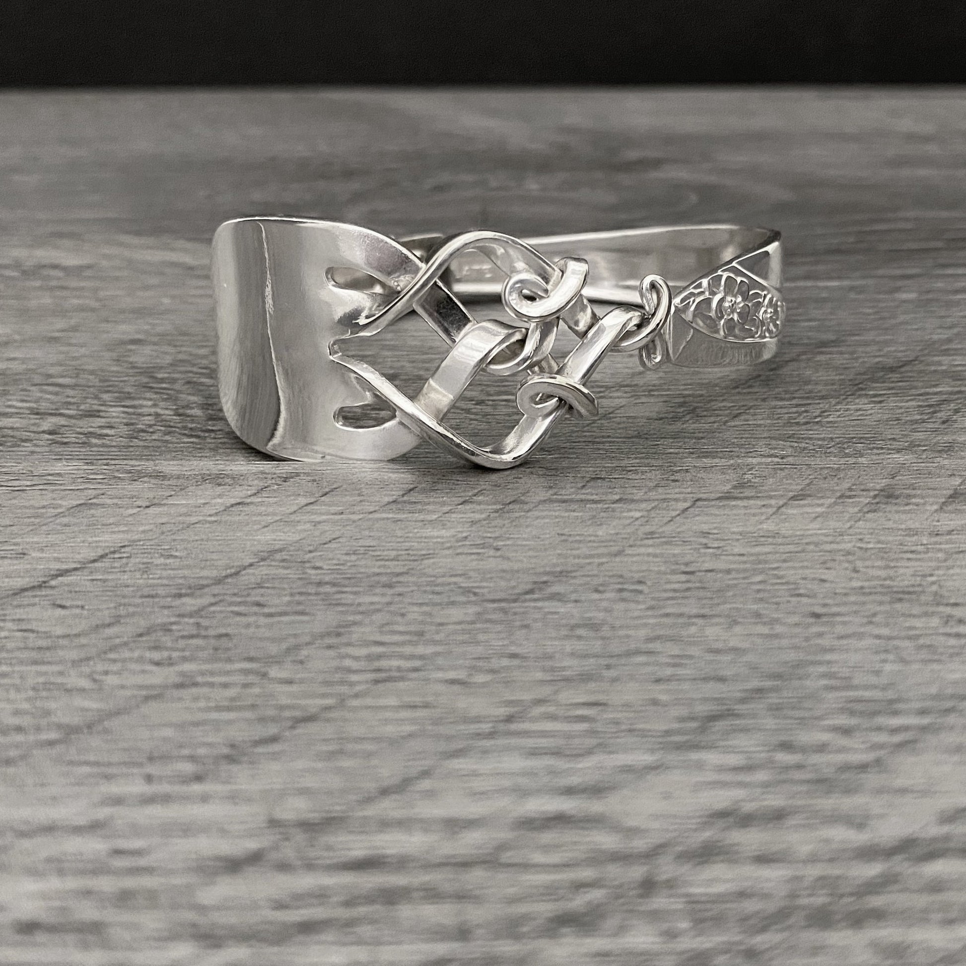 Fork Premium Bracelet - Curiosity