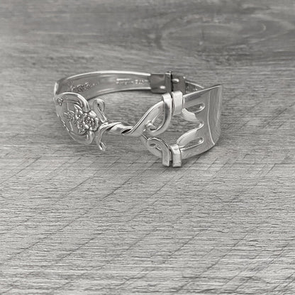 Fork Premium Bracelet - Introversion