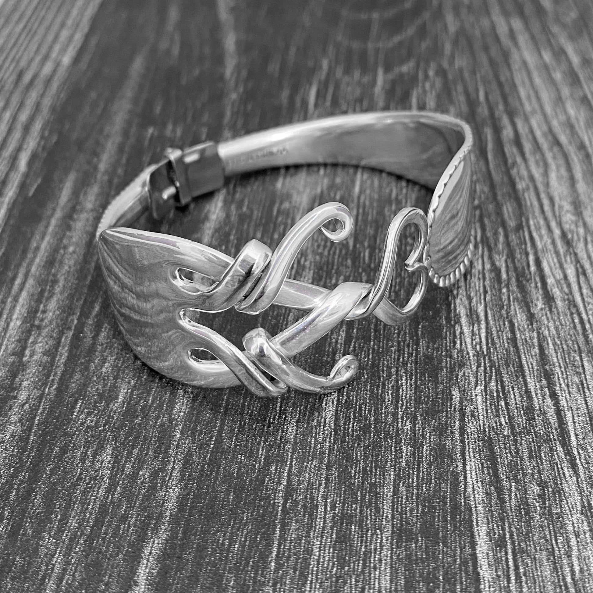 Fork Premium Bracelet - Love's Embrace