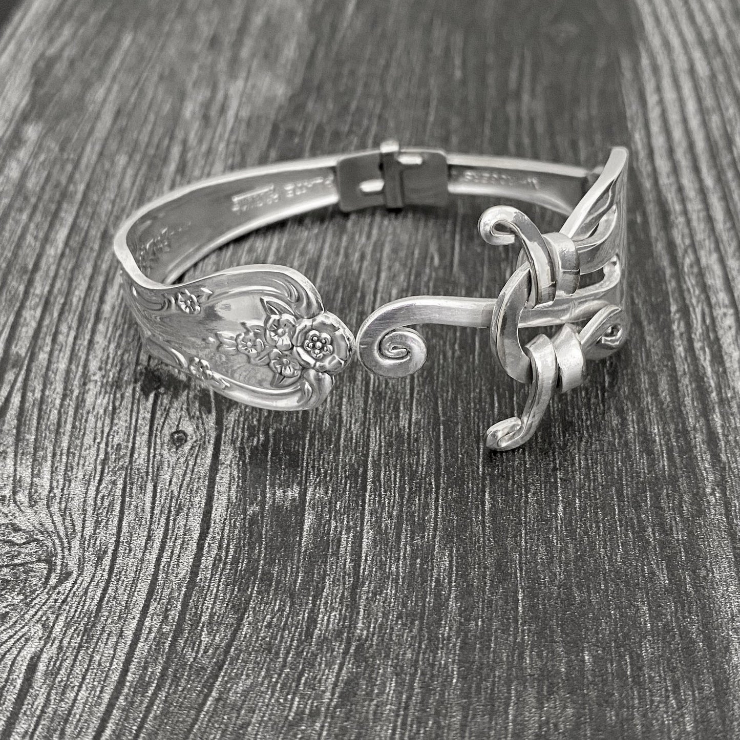 Fork Premium Bracelet - Oracle