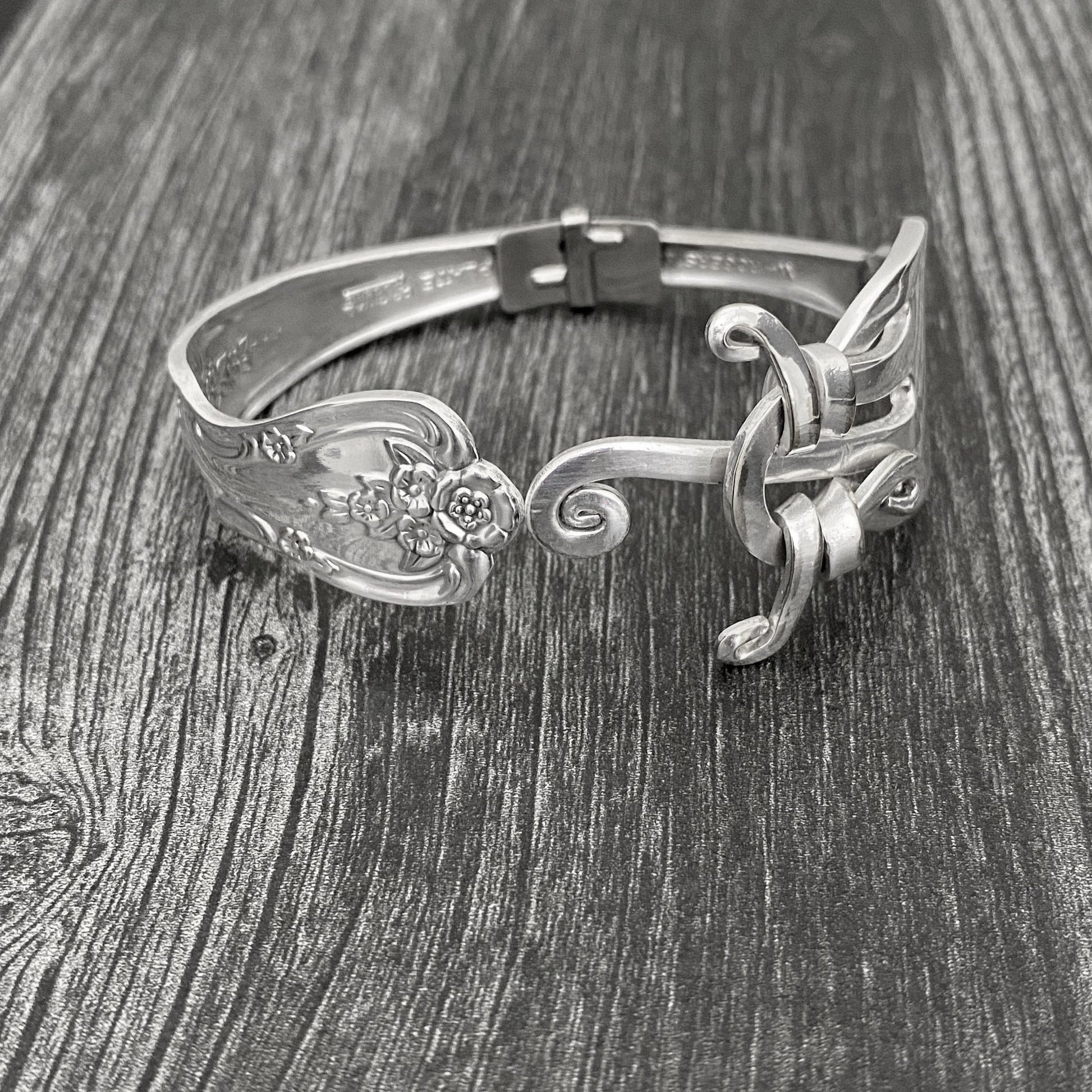 Fork Premium Bracelet - Oracle