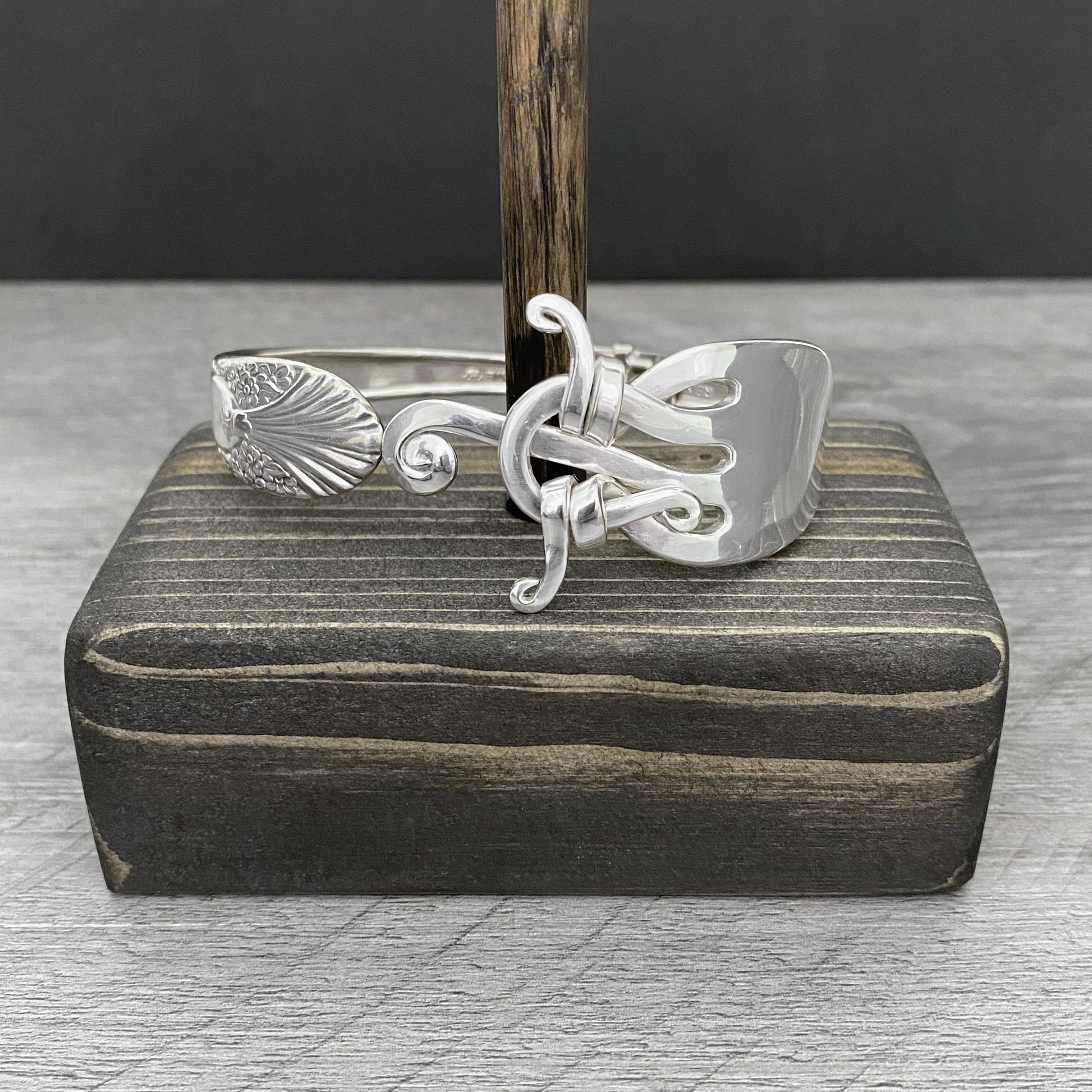 Fork Premium Bracelet - Oracle