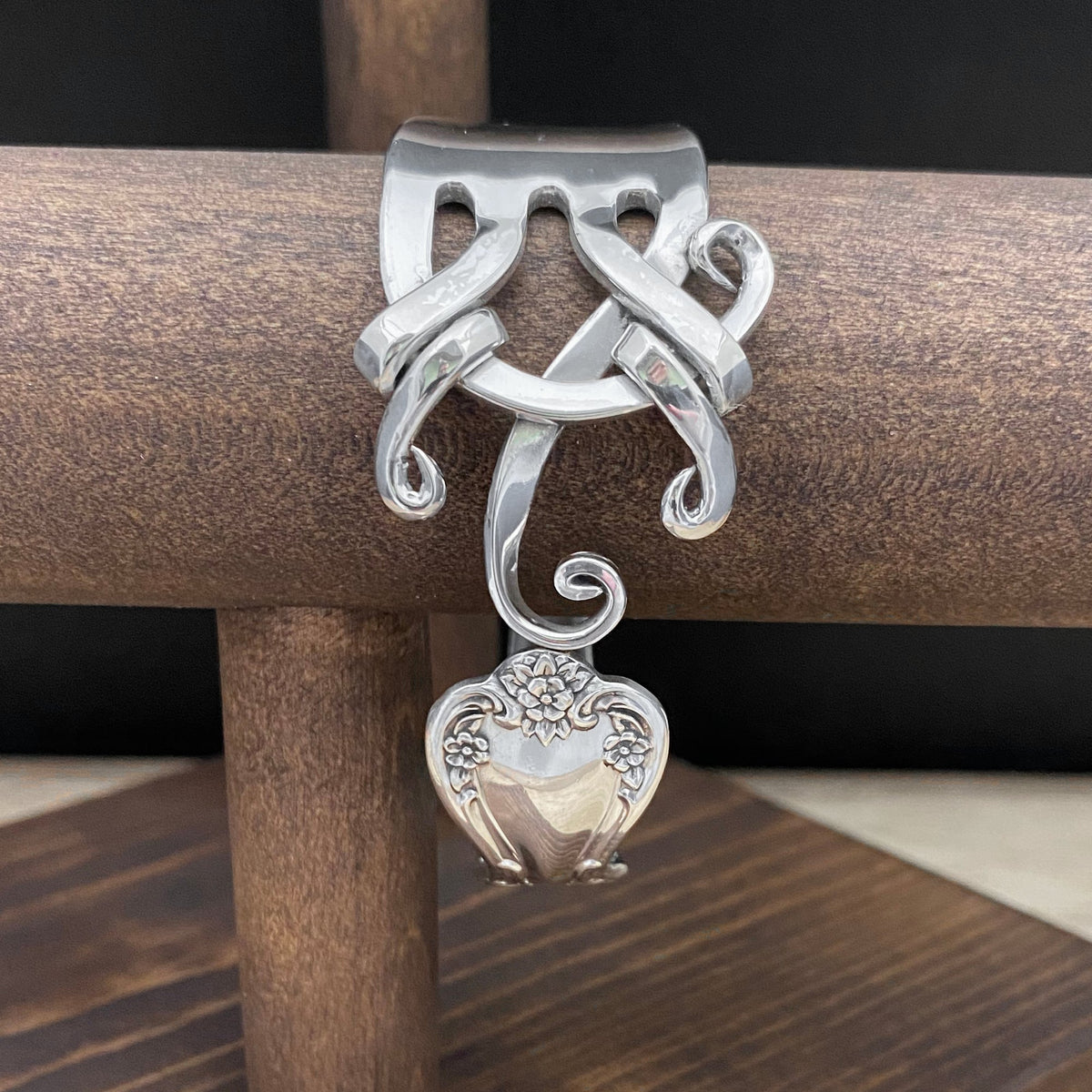 Fork Premium Bracelet - Vigor