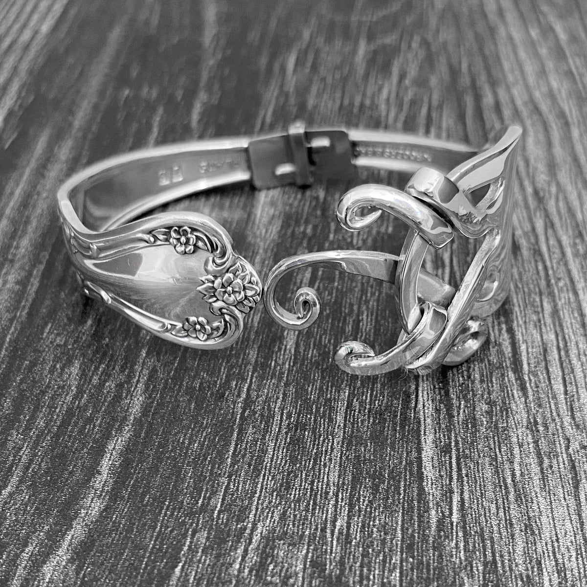 Fork Premium Bracelet - Vigor