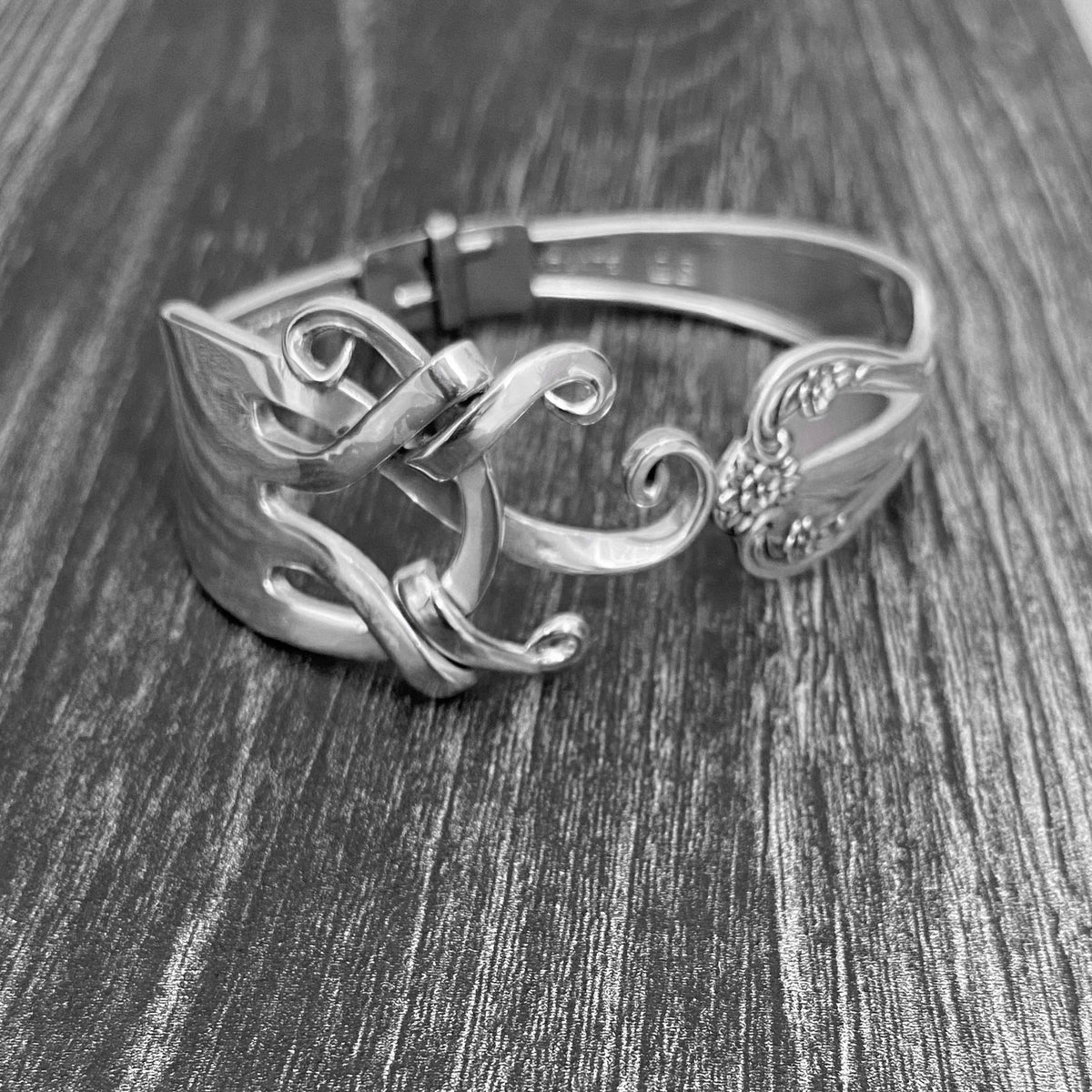 Fork Premium Bracelet - Vigor