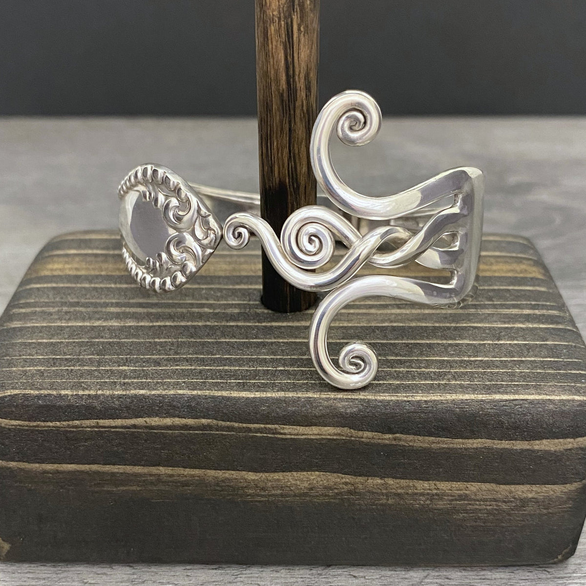 Fork Premium Bracelet - Renewal