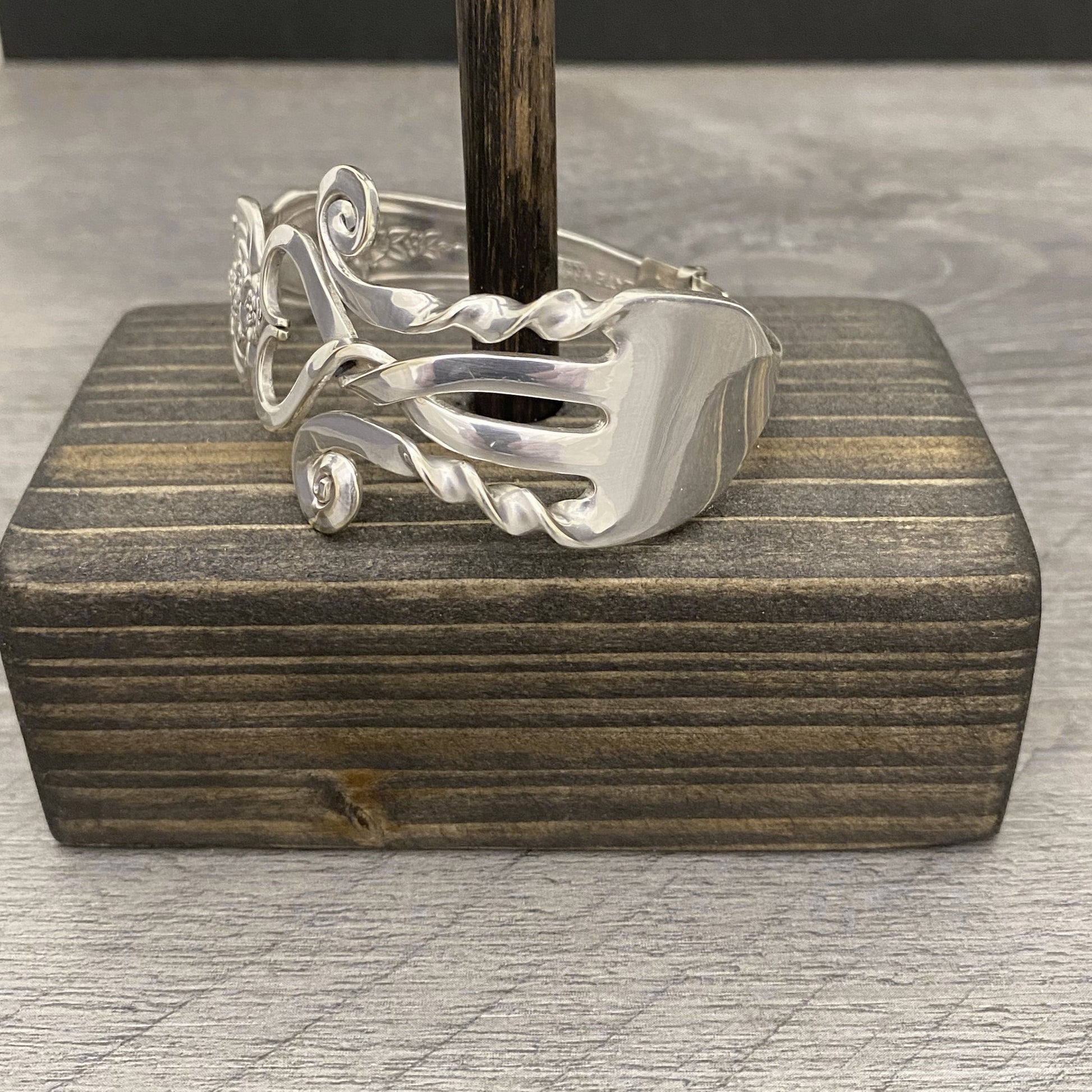 Fork Premium Bracelet - Romance
