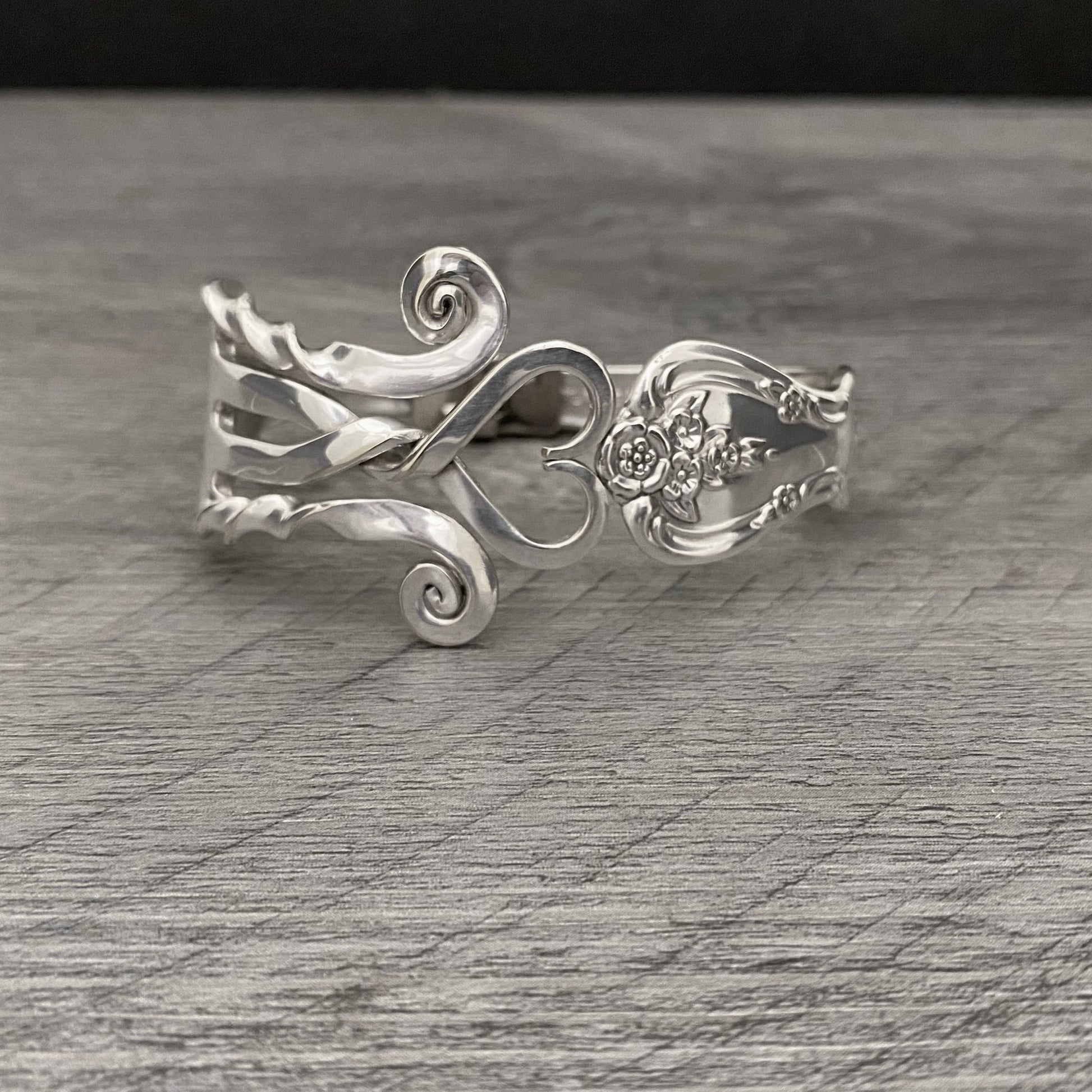 Fork Premium Bracelet - Romance