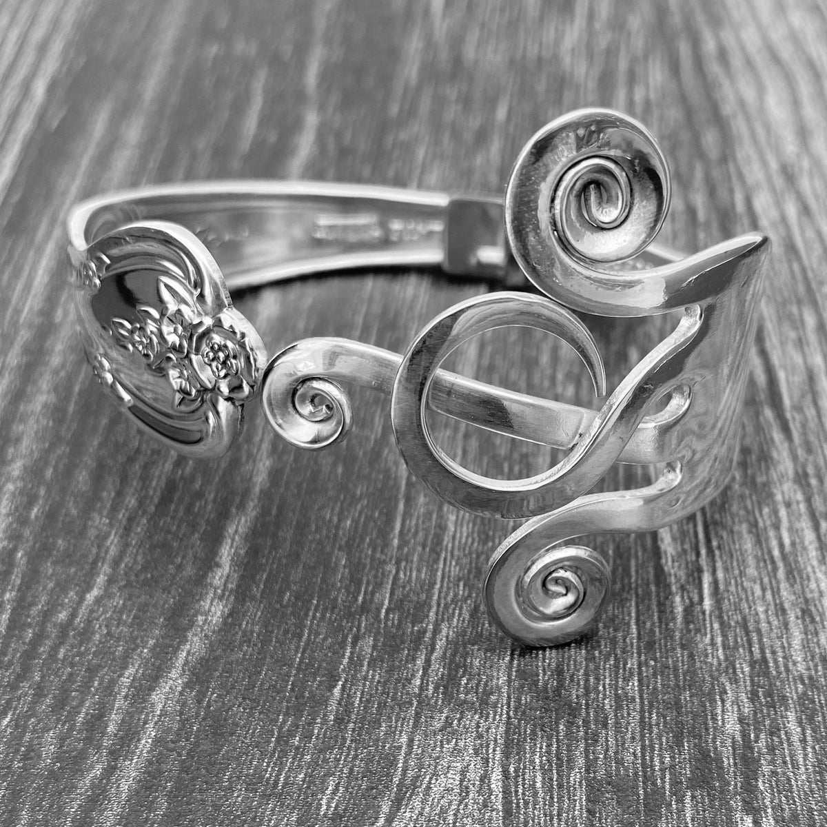 Fork Premium Bracelet - Spellbound